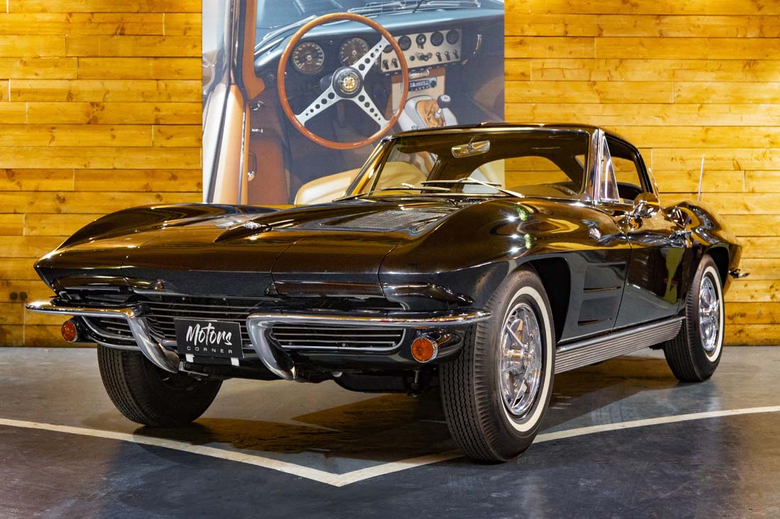 CHEVROLET Corvette C2 Stingray Split Window Coupé / Sport Car 01/1963