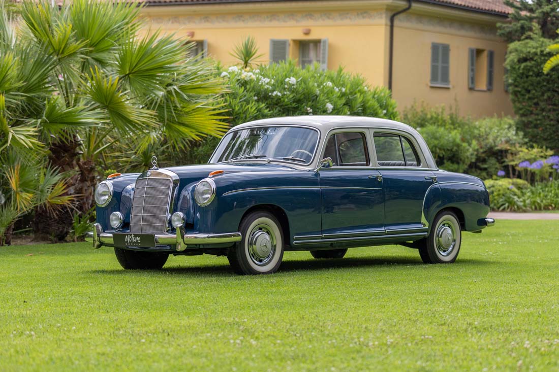 MERCEDES-BENZ 220 A PONTON SALOON / RESTAURATION Berline / Saloon 01/1955