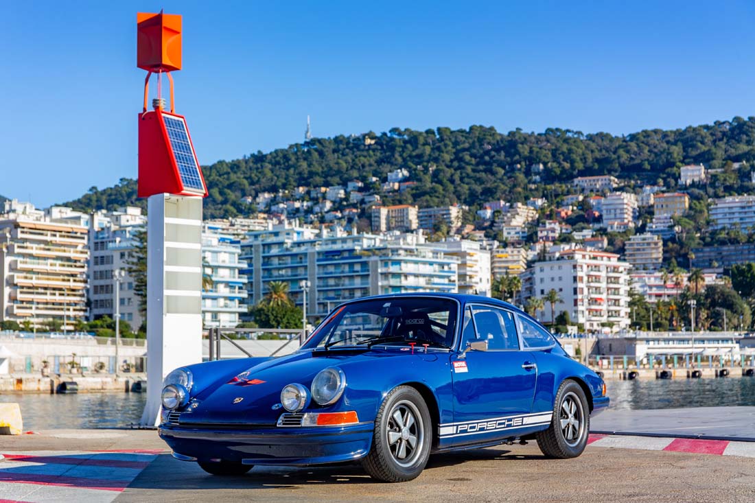 PORSCHE 911 2.4 E de 1972 / Trappe à huile  Coupé / Sport Car 08/1972