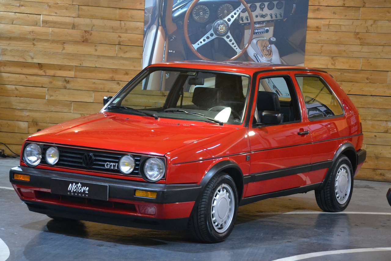 VOLKSWAGEN GOLF GTI 1.8i Coupé / Sport Car 09/1988